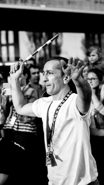 Merzouk Lamara, Fondateur & Directeur Artistique chez Pessoa Connect — Teambuilding musical Paris